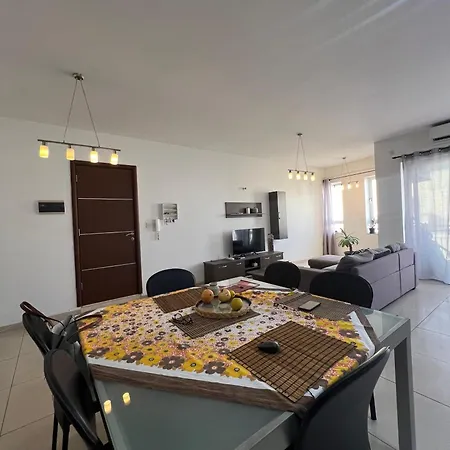 Kwatera prywatna Helens Court - 1 *