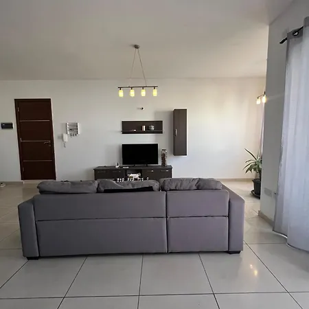 Helens Court - 1 *